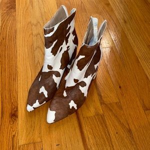 Steve Madden never been worn ankle boots with cow print